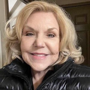 Meet your Posher, Sandy